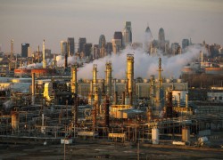 Fitch: Снижение экспорта нефти ОПЕК негативно сказалось на американских НПЗ