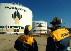 Предложенная правительством РФ схема приватизация «Роснефти» вызовет дефицит валюты на российском рынке, — Райффайнзенбанк