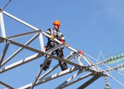 Стоимость нестандартного присоединения к электросетям могут утвердить на уровне 3.7-11.3 тыс грн за кВт
