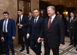 Польша ждет предложений Украины по поставкам сжиженного газа – Дуда