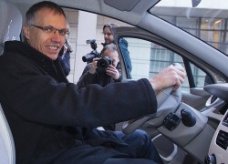 За 7 лет Peugeot переделает все свои модели в электромобили или гибриды