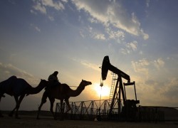 Саудовская Аравия в марте сократит нефтедобычу на 100 тыс барр/сут.