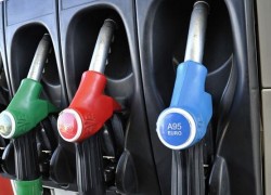 Автогаз продолжает дешеветь, а светлые нефтепродукты уже нет