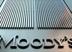Moody’s повысило прогноз по стоимости нефти до $45-65 за баррель