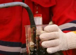 Венесуэла в апреле начала потихоньку восстанавливать добычу нефти, упавшую на фоне кризиса в стране