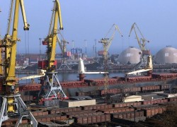 Одеський припортовий повністю зупинив роботу