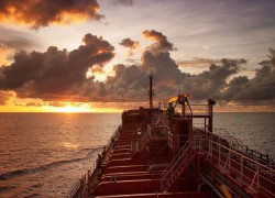 США призывают Китай и Россию прекратить поставки нефтепродуктов в Северною Корею