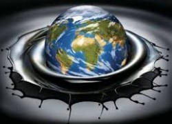 Нефть дорожает на 2% на опасениях перебоев в поставках из стран Персидского залива
