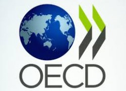 Нефтяные запасы в странах ОЭСР в июне снизились на 7,2 млн барр