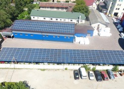 В Ивано-Франковске на крыше предприятия установили солнечную станцию под «зеленый» тариф