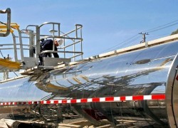Цены на бензины А-92 и А-95 в мелком опте выросли