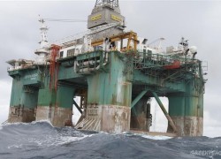 Нефтекомпании начали эвакуацию персонала с платформ в Месиканском заливе