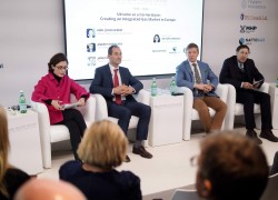 Хто є найбільшим рушієм реформ ринку газу в Україні — дискусія у Давосі