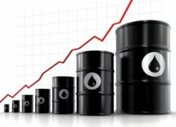 Мировые торги: цены на нефть растут