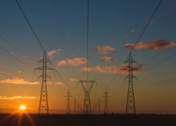 Україна починає імпорт електроенергії з Росії
