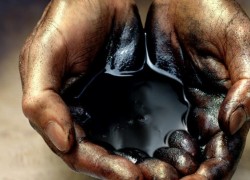 2021-06-25: Світові ціни на нафту незначно змінюються