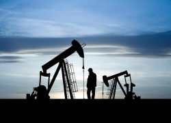 2021-10-27: Нафта дешевшає на даних API про зростання запасів у США
