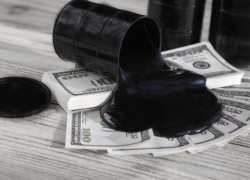 2021-11-15: Ціни на нафту знижуються на тлі погіршення прогнозу ОПЕК щодо попиту