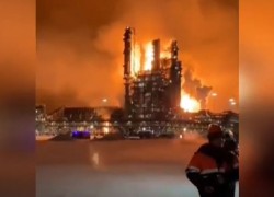 В Росії на газопереробному заводі стався вибух