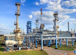 Шебелинський НПЗ у січні збільшив переробку сировини на 4,5%