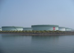 Найбільша нафтогазова компанія Японії відмовляється від російської нафти