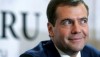Дмитрий Медведев нюхает нефть «Лукойла»