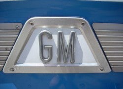 General Motors переходит на гибридные двигатели