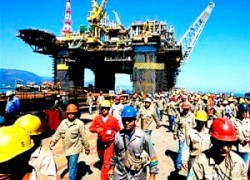 Нефтедобыча в Бразилии парализована из-за забастовки