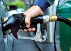 В Украине стали меньше покупать бензина
