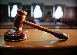 На Коломойского и НАК «Нафтогаз» подали в суд