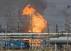 На заводе США взорвался трубопровод и произошла утечка сжиженного газа