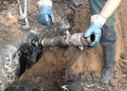 На Харьковщине «на горячем» поймали воров нефти