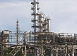 Переработка газового конденсата на Шебелинском НПЗ сократилась более чем на 10%