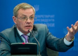 «Газпром» в газовой войне с Украиной особо не страдает, — Б. Соколовский