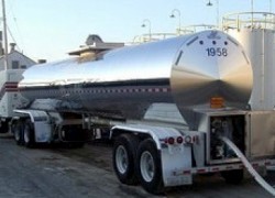 Цены на нефтепродукты в мелком опте за день выросли