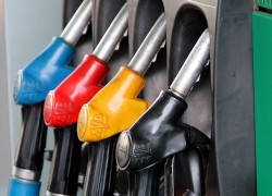 За неделю цены топлива на заправках опустились