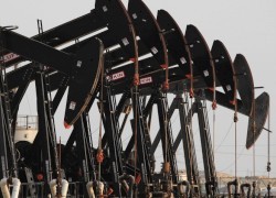 Иран увеличит суточную нефтедобычу до 4,3 млн баррелей