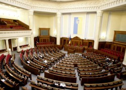 Рада не приняла поправки к закону о кворуме из-за отсутствия депутатов в сессионном зале, — Лещенко