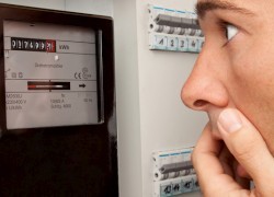 Тарифы на ЖКХ не опустятся ниже экономически обоснованных, — Яценюк