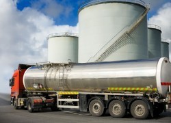За неделю мелкооптовые цены топлива выросли