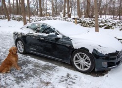 Ездить на Tesla зимой может быть опасно