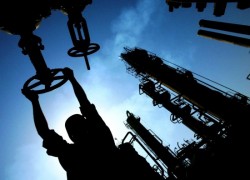Нефть в заложниках у большой политики