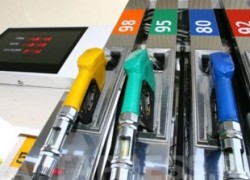 Эксперт назвал факторы, которые сдерживают рост цен на нефтепродукты