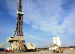 Нефтегаздобыча пробурит сверхглубокую скважину на одном из сложнейших месторождений в мире