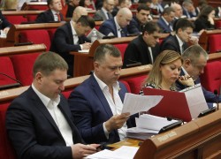 Контрольная комиссия проверит деятельность заправок в Киеве