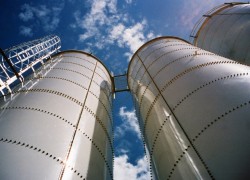 Зачем Минэнергоугля понадобился нефтяной резервуар в Бродах за 178 млн грн?