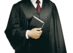 Экс-член НКРЭКУ подал иск против скандальной формулы «Роттердам+»