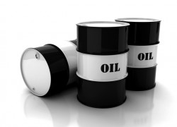Нефтяные фьючерсы растут на ожиданиях сокращения добычи в Китае
