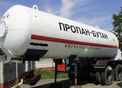 В рознице больше всех дорожает СПБТ, в мелком опте — бензин А-95
