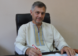 Дорогі читачі! Щиро вітаю вас з Новим 2025 роком!
